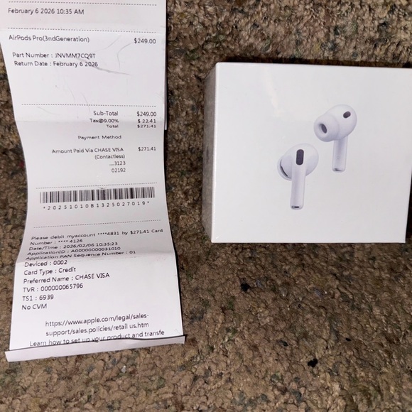 Apple AirPods Pro 3 2nd gen with Charging Case - White.BRAND NEW SEALED!